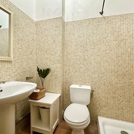 Maison Cosy 15 P Clim Wifi Cour Garage Holiday home Montfrin